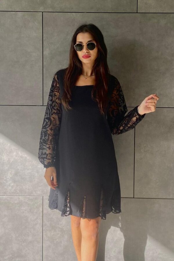 Kadın Uzun Kollu Yuvarlak Yaka Kol Ve Etek Ucu Dantelli Kısa Ithal Krep Elbise