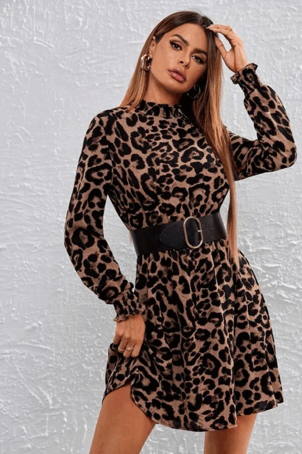 Kadın Uzun Kollu Yarı Balıkçı Yaka Leopar Desenli Kadife Elbise