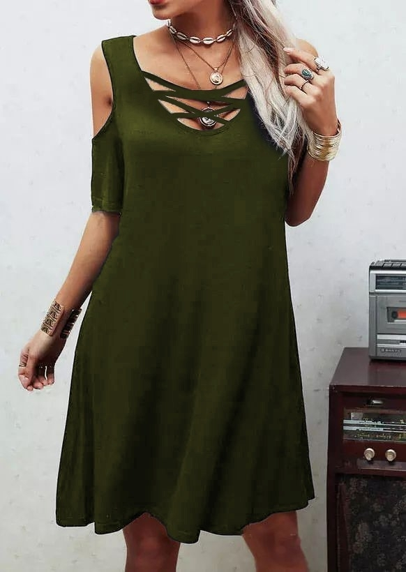 Dekolteli Bağcık Detay Viskon Kumaş Elbise - Görsel 6