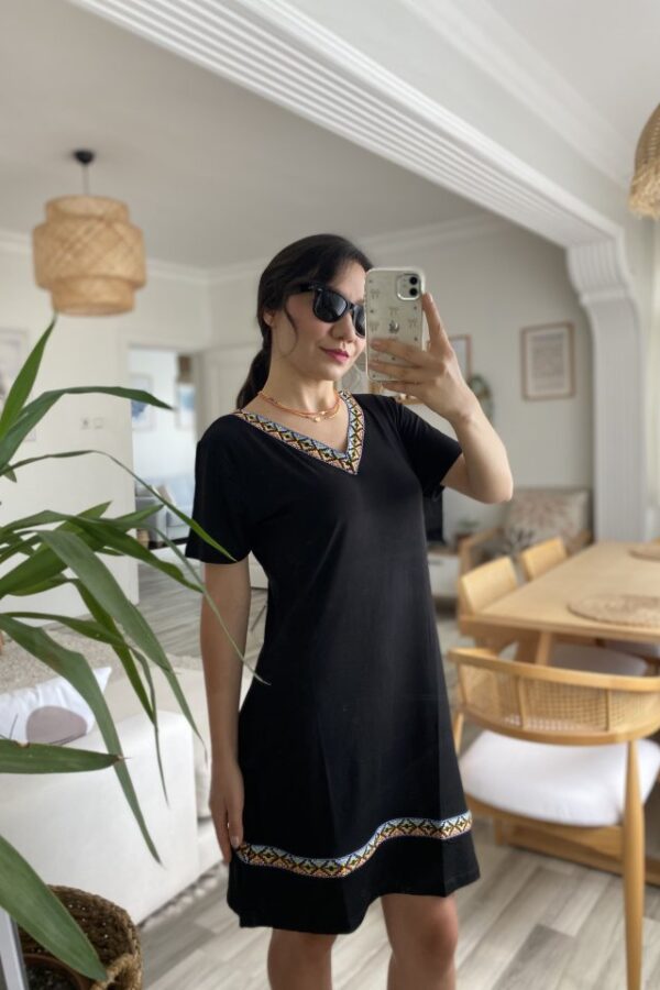 Kadın Kısa Kollu V Yakalı Etnik Desen şerit Detaylı Viskon Elbise