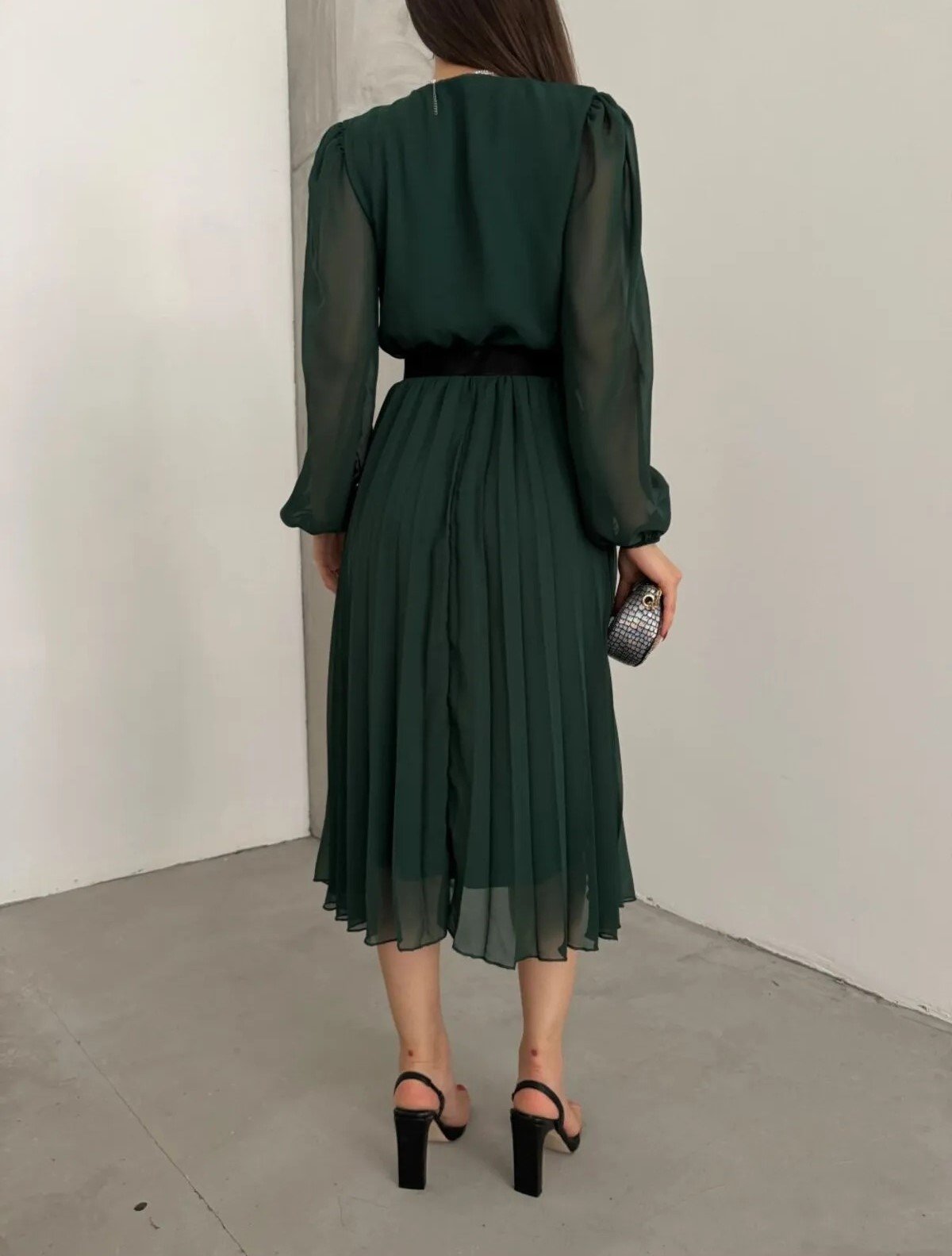 Kadın şifon Kumaş Astalı Kloş Kesim Kruvaze Yaka Midi Boy Elbise - Görsel 11