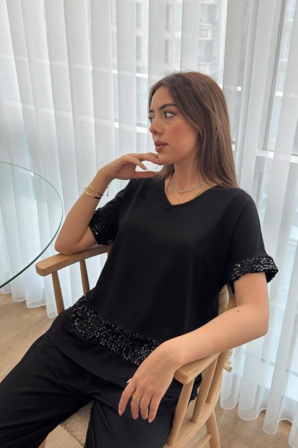 Kadın Kısa Kollu V Yakalı Pul Payetli Viskon Iki Iplik Bluz Ve Pantolon Ikili Takım