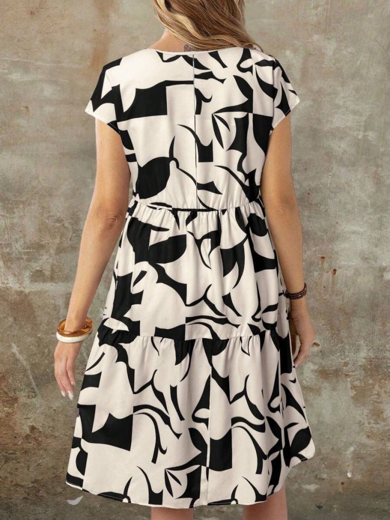 Kadın Kısa Kollu Bisiklet Yaka Desenli Fırfırlı Süprem Elbise - Görsel 3