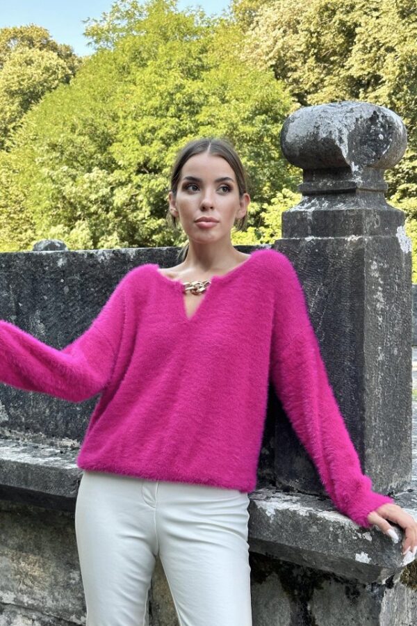 Fuşya Yakası Zincirli Triko Kazak