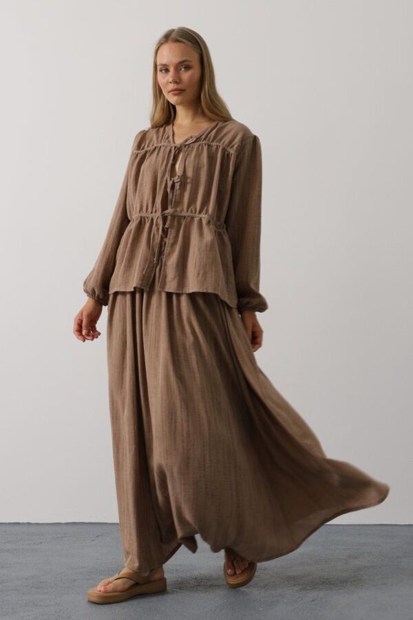 Önü Bağlamalı Etekli Takım - Bej