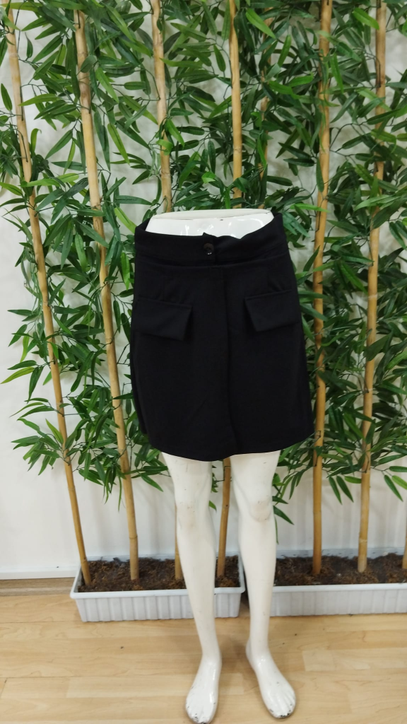 Kadın Yüksek Bel Düğmeli Asimetrik Kesim Cepli Kısa Ithal Krep şort Etek - Görsel 5