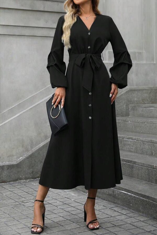 Kadın Uzun Kollu Derin V Yakalı Belden Kuşaklı önden Düğmeli Janjan Krep Elbise