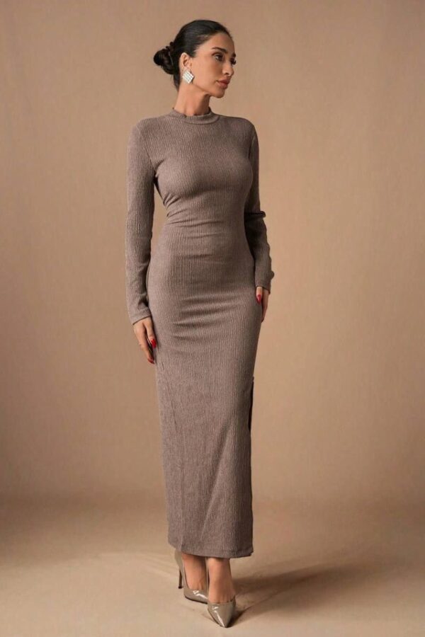 Kadın Uzun Kollu Yarım Balıkçı Yaka Bürümcük Kumaş Yırtmaç Detay Kalem Elbise