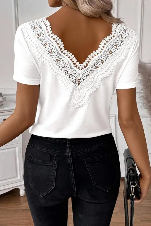Kadın Kısa Kollu V Yakalı Arkası Dantelli Viskon Bluz