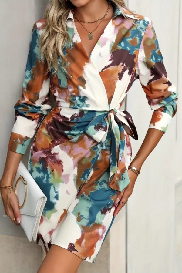 Kadın Uzun Kollu Yakalı Yandan Bağlamalı Mini Desenli Modal Elbise