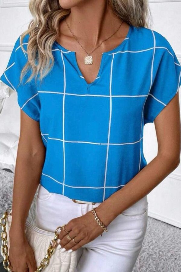 Kadın Ekose Desenli Çentik Yaka Mikro Kumaş Bluz