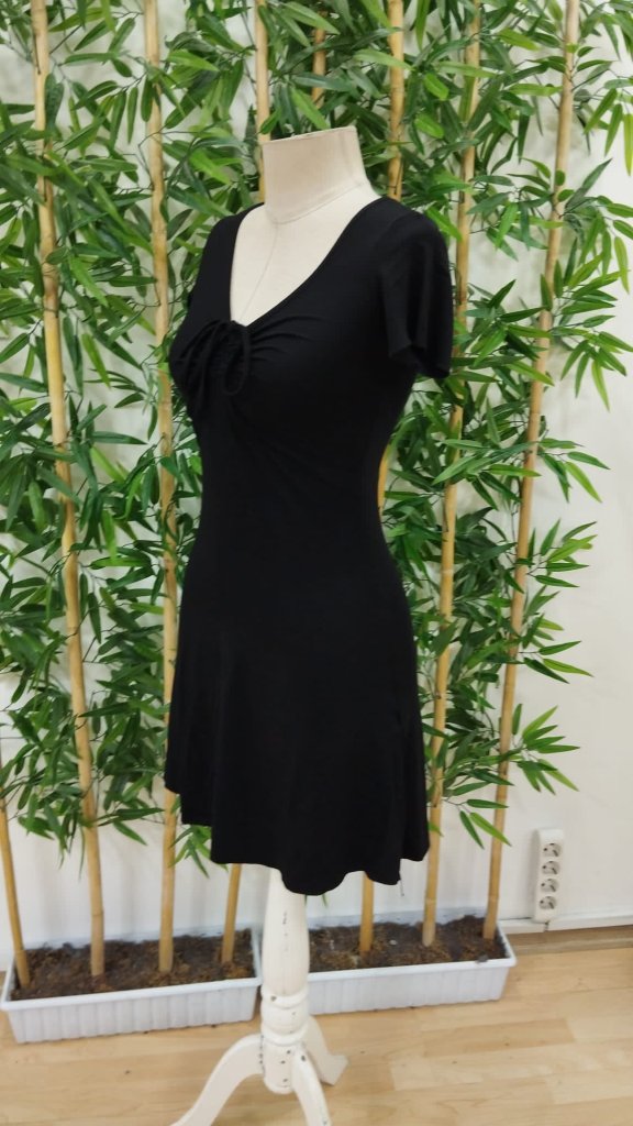 Kadın Kısa Kollu Derin Büzgülü V Yakalı Viskon Elbise - Görsel 7