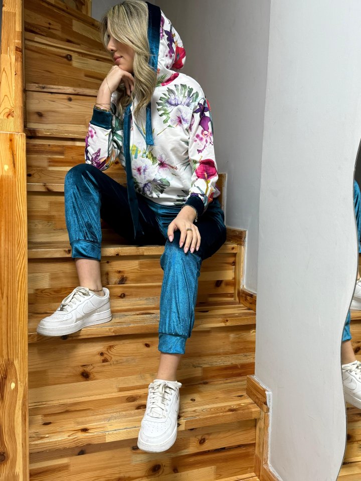 Kadın Kadife Kumaş Uzun Kollu Kapüşon Detay çiçek Baskılı Sweat Ve Pantolon Ikili Takım - Görsel 2