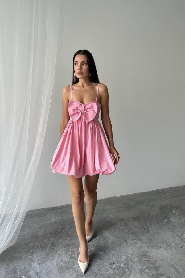 Beyaz Önü Fiyonklu Askılı Elbise