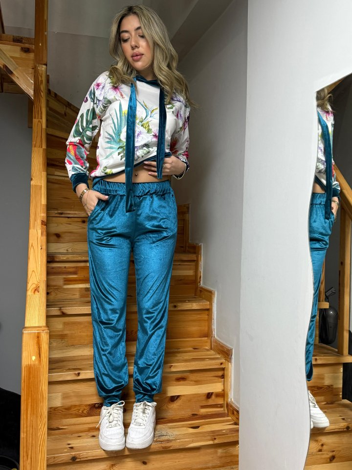 Kadın Kadife Kumaş Uzun Kollu Kapüşon Detay çiçek Baskılı Sweat Ve Pantolon Ikili Takım - Görsel 3