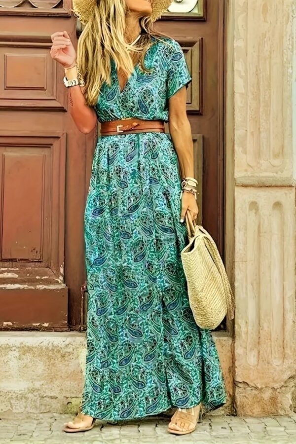 Kadın Kısa Kollu V Yaka Etnik Desenli Yırtmaç Detay Süprem Elbise (kemersiz)