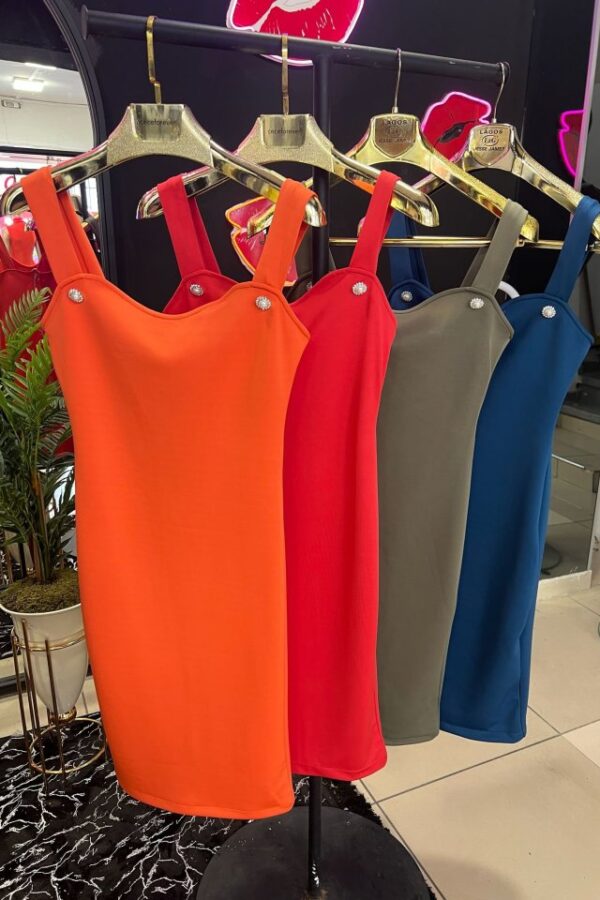 Kadın Dalgıç Kumaş Düğmeli Fermuarlı Askılı Elbise