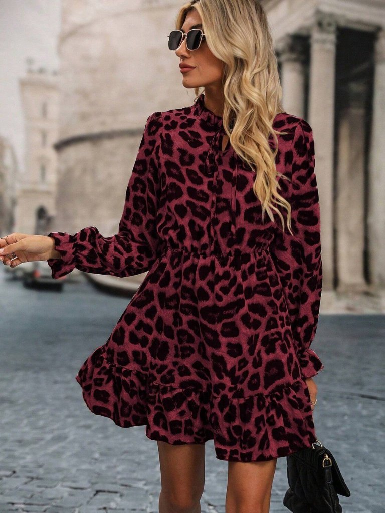 Kadın Uzun Kollu Yakadan Bağcıklı Modal Leopar Desenli Mini Elbise - Görsel 8