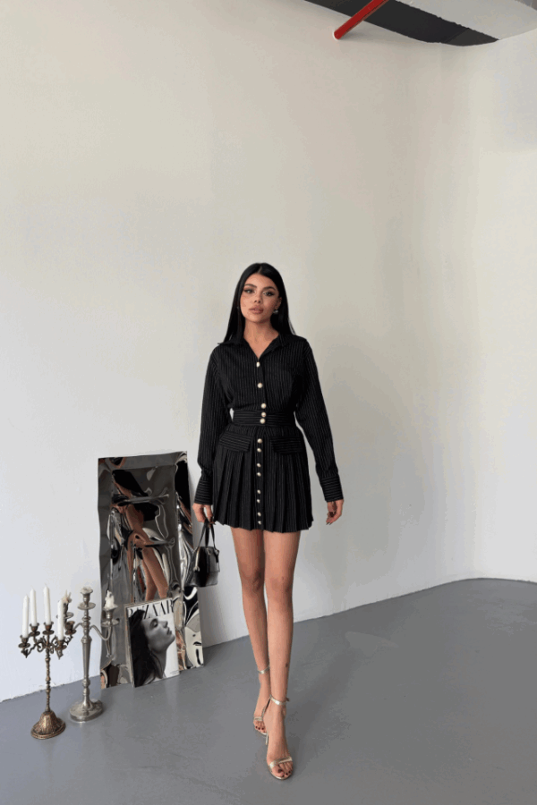 ÖNDEN GOLD DÜĞMELİ PİLELİ KISA ELBİSE - Bej