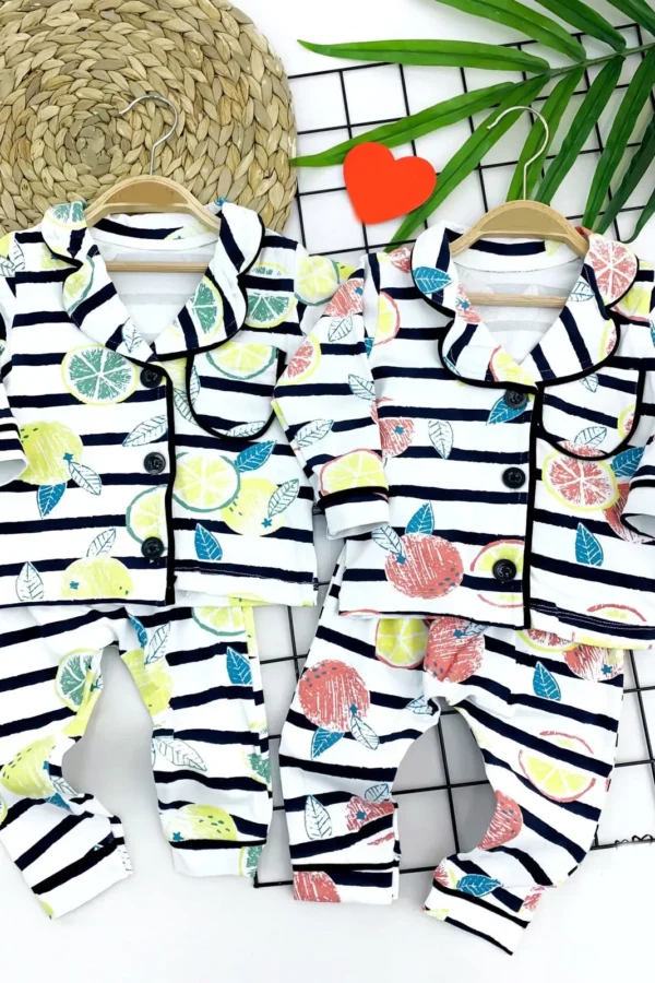 9-12-18-24 Ay Çizgili Meyve Desenli Düğme Kapamalı 2li Kız Erkek Bebek Pijama Takımı Kırmızı