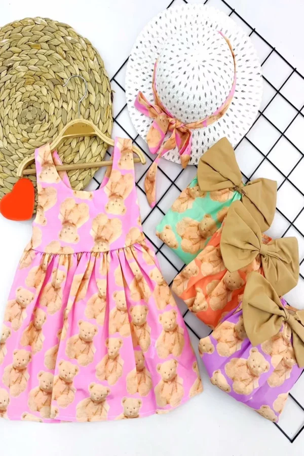 9-12-18-24 Ay Hasır Şapkalı Ayıcık Desenli Askılı 2li Kız Bebek Elbisesi Lila