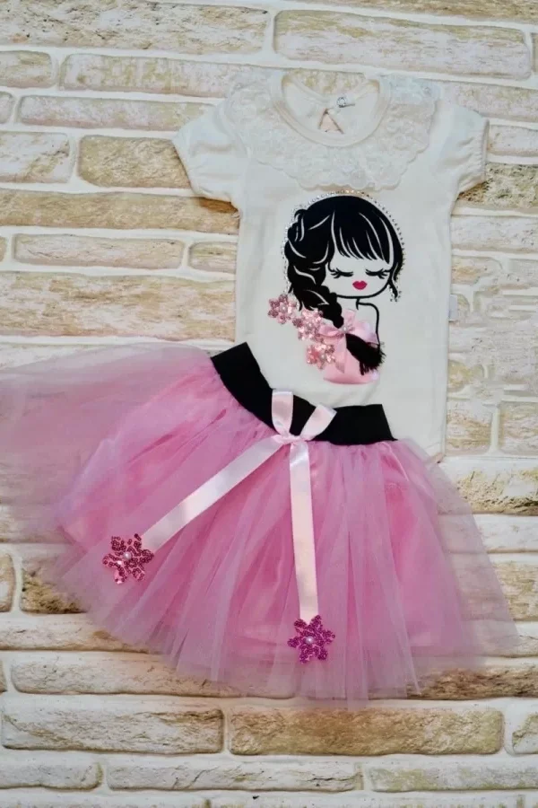 9-12-18 Ay Saçı Örgülü Kız Nakışlı Kurdelalı Kısa Kollu Tütü Etek 2li Kız Bebek Takımı