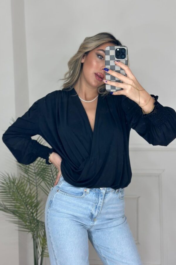 Kadın Uzun Kollu Dökümlü Kruvaze Yaka Kol Ucu Gipeli Sandy Bluz