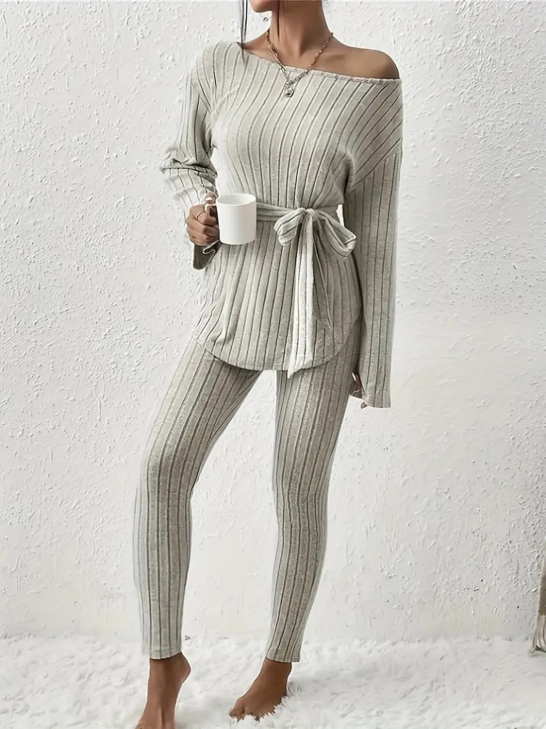 Kadın Uzun Kollu Tek Omuzu Açık Belden Kuşaklı şardonlu Kaşkorse Bluz Ve Tayt Pantolon - Görsel 4