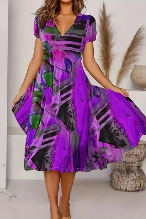 Kadın Kısa Kollu V Yaka Renkli Karışık Desen Kloş Süprem Midi Elbise