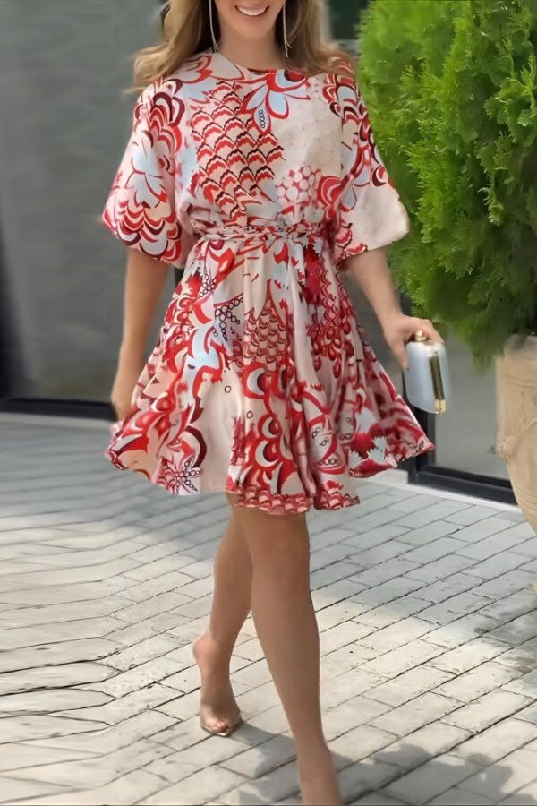 Kadın Kısa Balon Kollu Yuvarlak Yakalı Pileli Desenli Mini Elbise