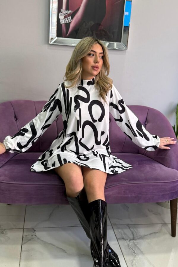 Kadın Uzun Kollu Yarı Balıkçı Yaka Desenli Kısa Dalgıç Elbise