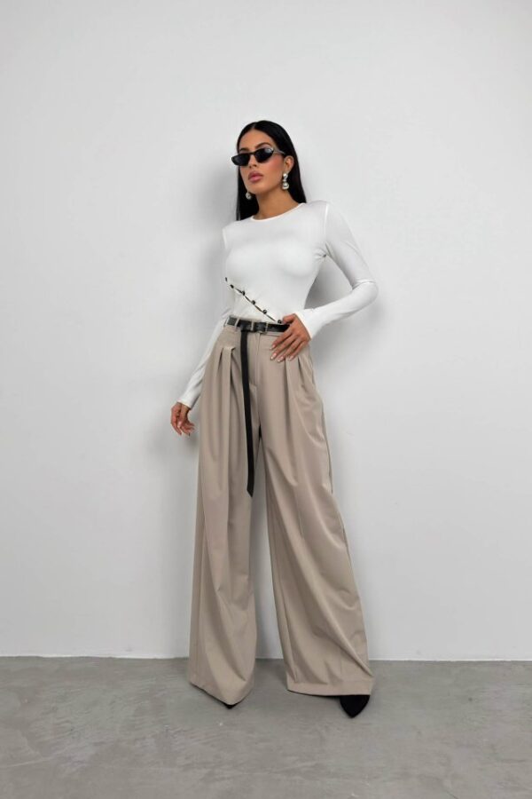 Asimetrik Düğme Detay Bluz