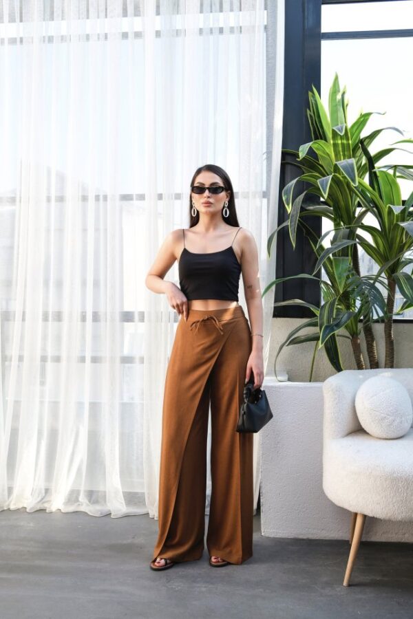 Keten Önü Çapraz Parçali Lasti̇kli̇ Ve Bağcikli Geni̇ş Paça Pantolon