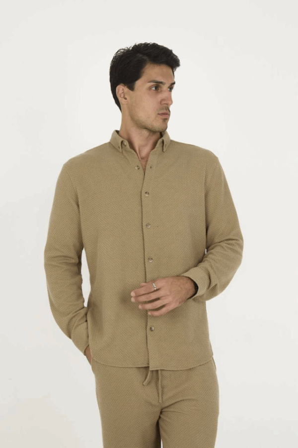 Düğmeli Tam Kalıp Uzun Kol Jakar Gömlek - Kahverengi