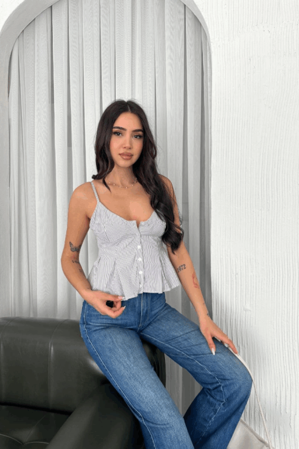 Askılı Dekolte Deraylı Crop - Beyaz