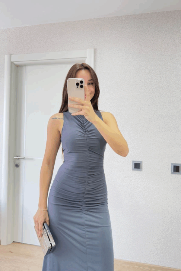 Kolsuz Büzgülü Uzun Elbise - Füme