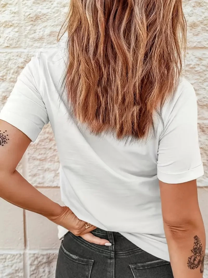 Kadınlar Için Şık Leopar Kalp Baskılı Günlük Tişört - Büyük Beden, Makinede Yıkanabilir, Sevgililer Günü - Günlük Kıyafetler Için Mükemmel- Beyaz - Görsel 3