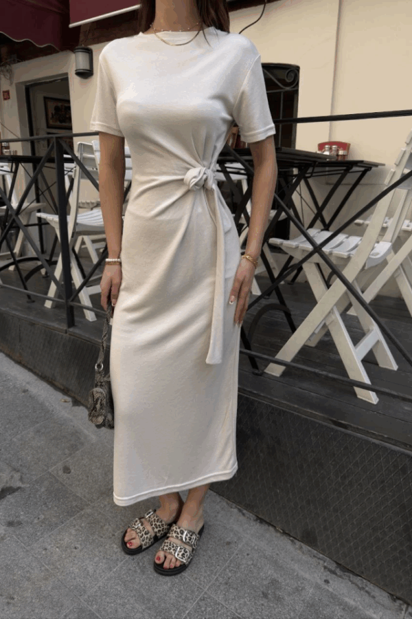 Osy Modal Yumuşak Dokulu Kumaş Bisiklet Yaka Kısa Kollu Kuşaklı Uzun Elbise - Beyaz