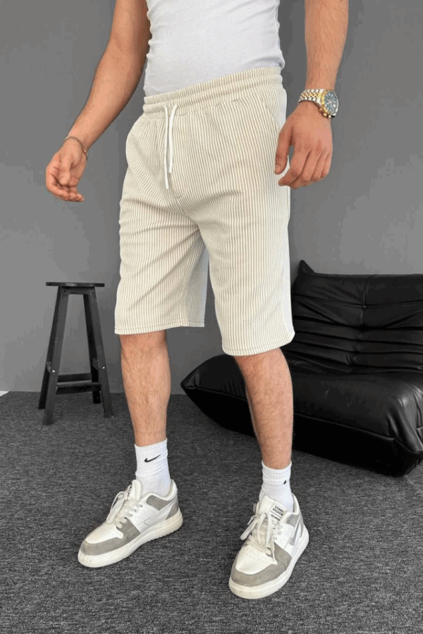 Su Yolu Çizgili Cepli Şort- Bej