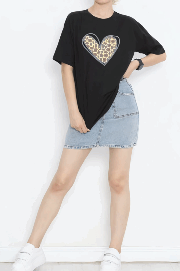 Sevgililer Günü İçin Özel Tasarım Leopar Kalp Baskılı T-shirt - Siyah