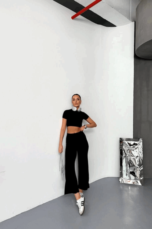 Osy Modal Yumuşak Dokulu Kumaş Kısa Kollu Crop Alt Ispanyol Paça Pantalon Ikili Takım - Siyah