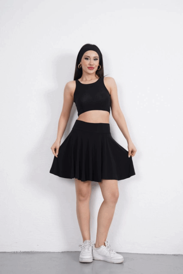 Sendy Kumaş Bisiklet Yaka Crop Şortlu Etek Ikili Takım - Siyah