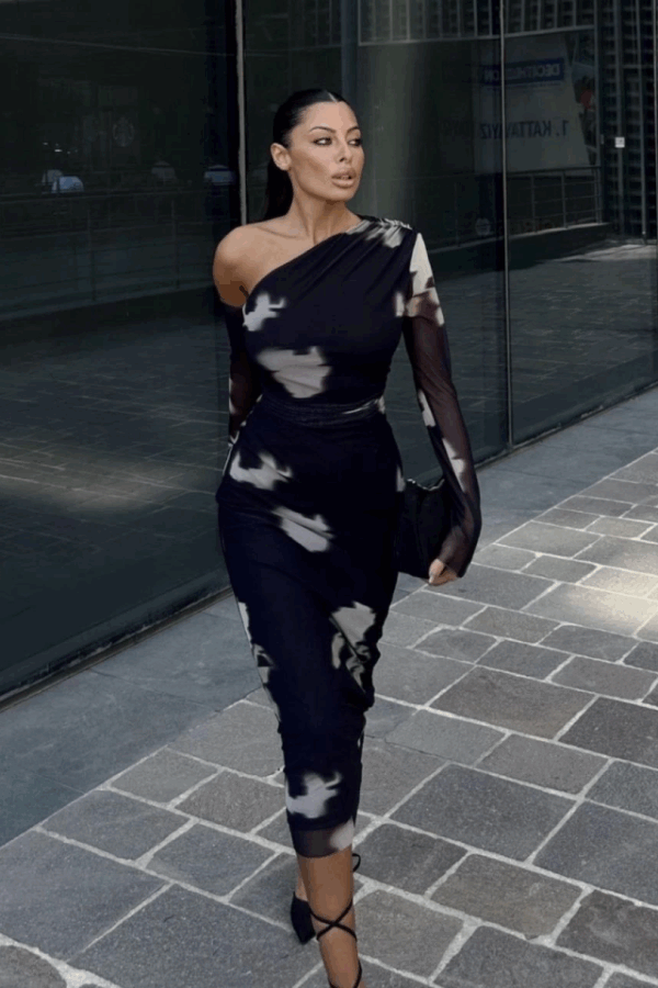 Tek Omuz Asimetrik Desenli Uzun Şifon Elbise - Siyah