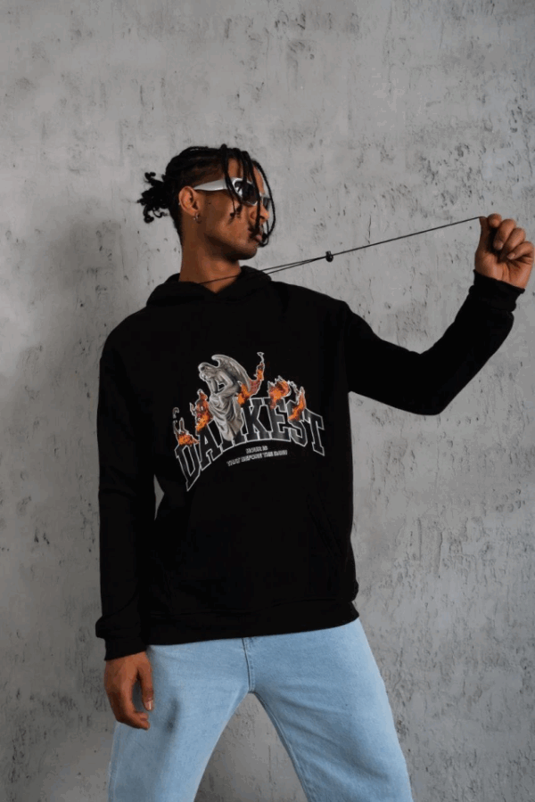 Erkek Oversize Kapüşonlu Sweatshirt – Siyah Renk Üç İplik İçi Pamuklu Kanguru Cepli Baskılı Hoodie Rahat Kalıp Kışlık Günlük Kombinlere Uygun - Siyah