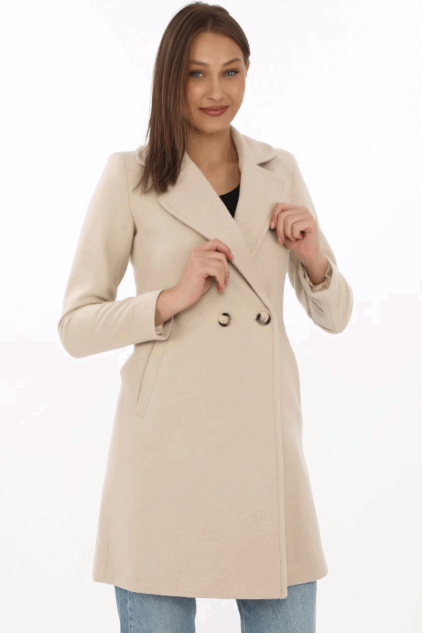 Kaşe Kaban – Siyah Yünlü Dokuma, Kruvaze Yaka, Astarlı, Cepli, Kuşaklı Uzun Boy Tesettür Uyumlu Kışlık Şık Kaban - Bej