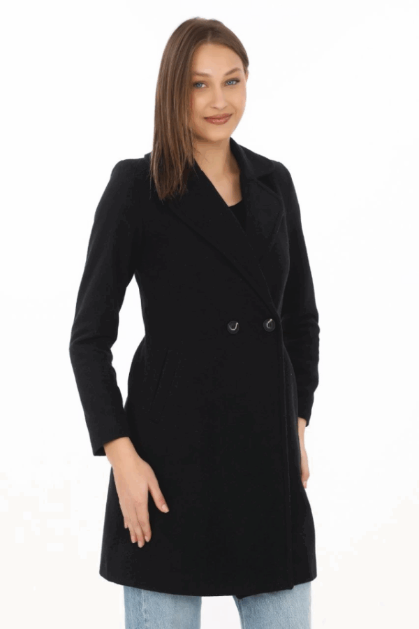 Kaşe Kaban – Siyah Yünlü Dokuma, Kruvaze Yaka, Astarlı, Cepli, Kuşaklı Uzun Boy Tesettür Uyumlu Kışlık Şık Kaban - Siyah