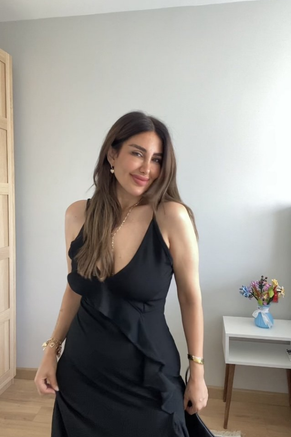 Kadın Ip Askılı Dekolteli Yırtmaç Detay Krep Elbise