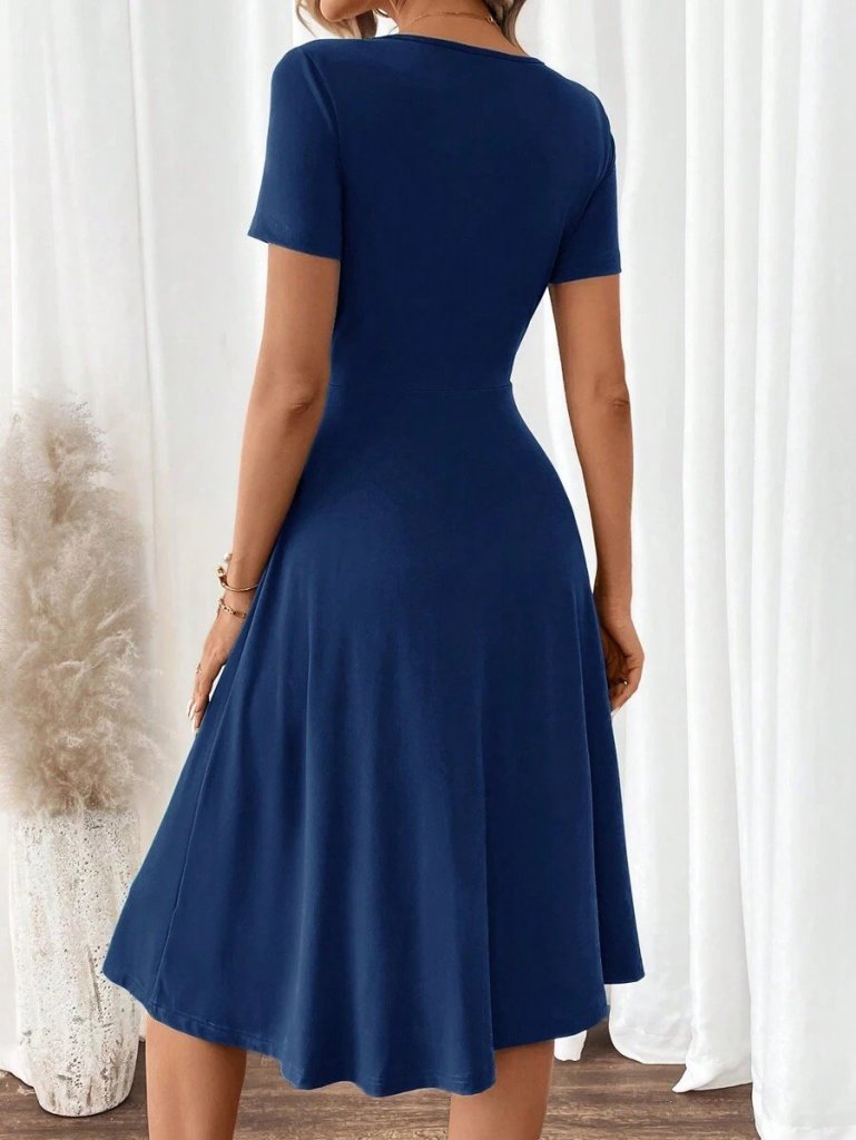 Kadın Kısa Kollu V Yakalı önden Düğmeli A Kesim Dokuma Elbise - Görsel 4