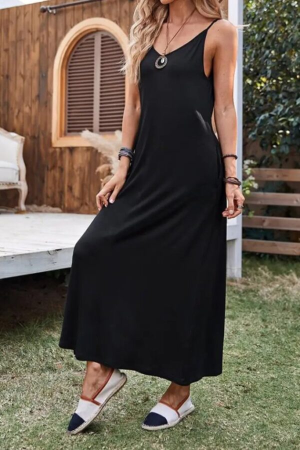 Kadın Ip Askılı Derin Geniş V Yakalı Uzun Viskon Elbise