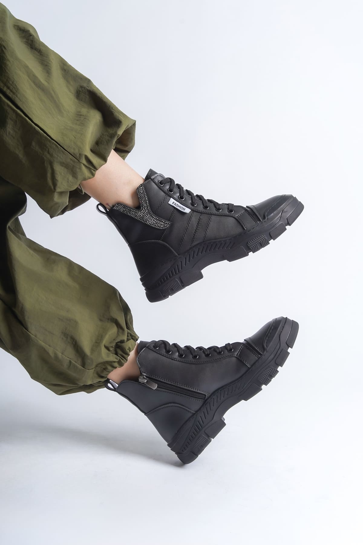 AMBER Bağcıklı Fermuarlı Ortopedik Taban Kadın Bot CST - Siyah - Görsel 2